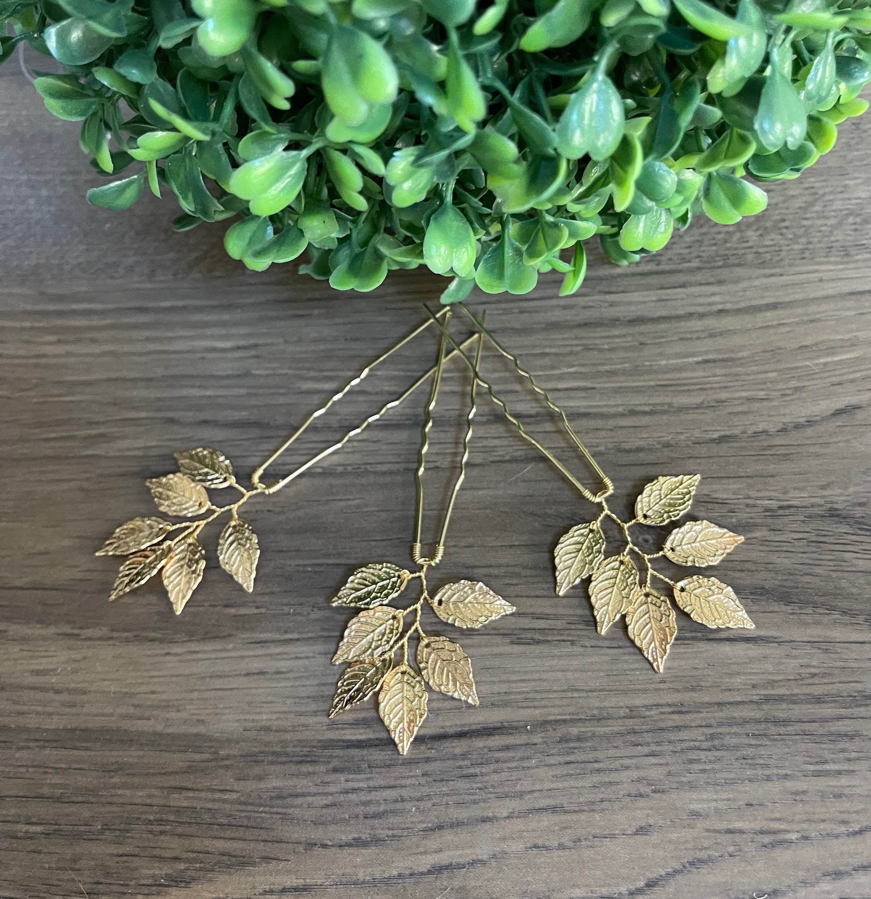 Leaf Hair pins Leaf hair piece Bridal hair pins Gold Bridal hair pins Wedding hair pins Bridesmaids hair pins Leaf hairpins