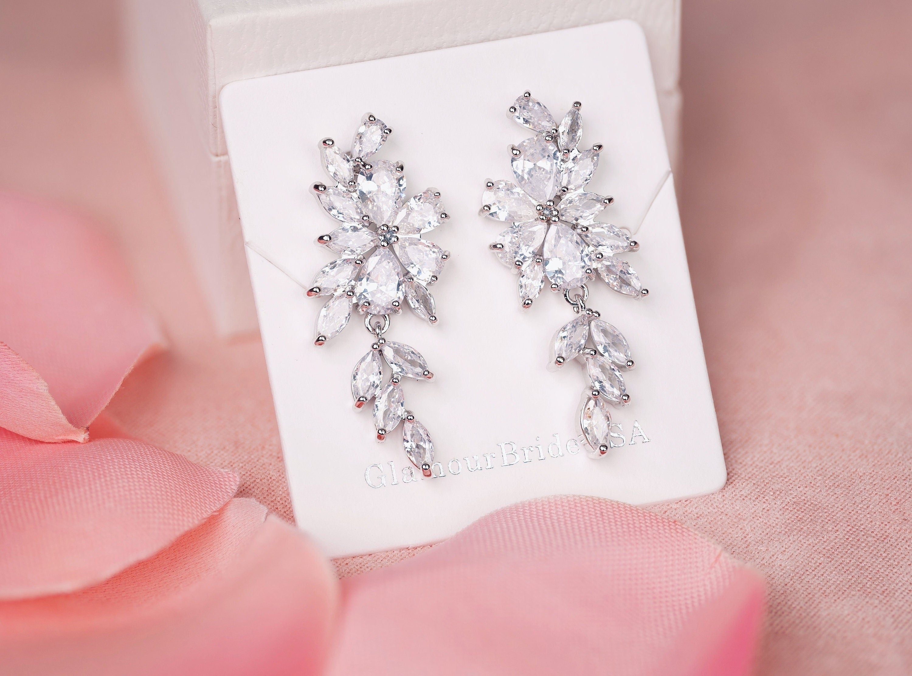 Crystal Hair clip Small Wedding Hair piece Bridesmaids Hair Accessory Floral Crystal Wedding Hair Accessory Floral Bridal Hair Accessory