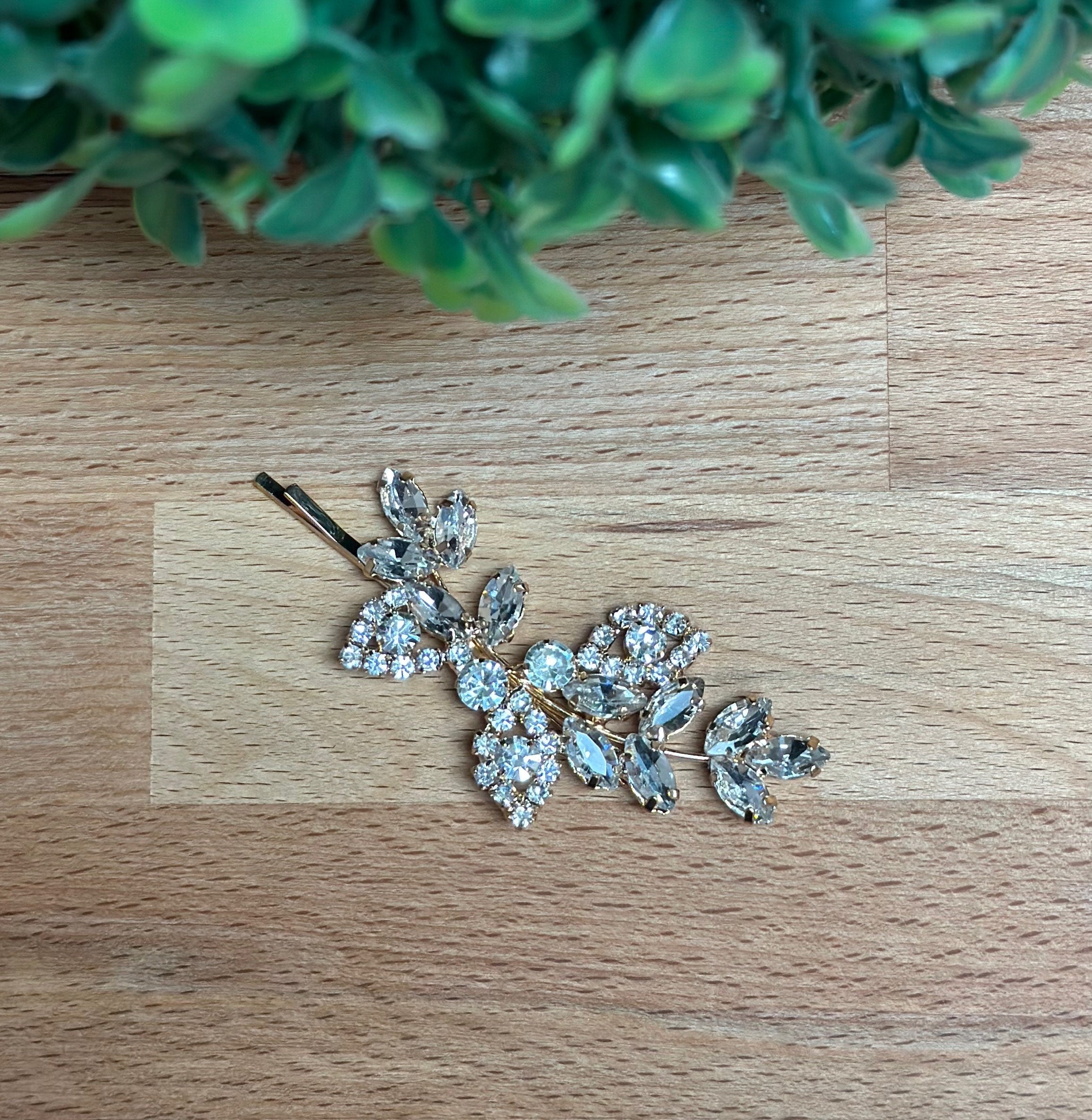 Crystal Hair clip Small Wedding Hair piece Bridesmaids Hair Accessory Floral Crystal Wedding Hair Accessory Floral Bridal Hair Accessory